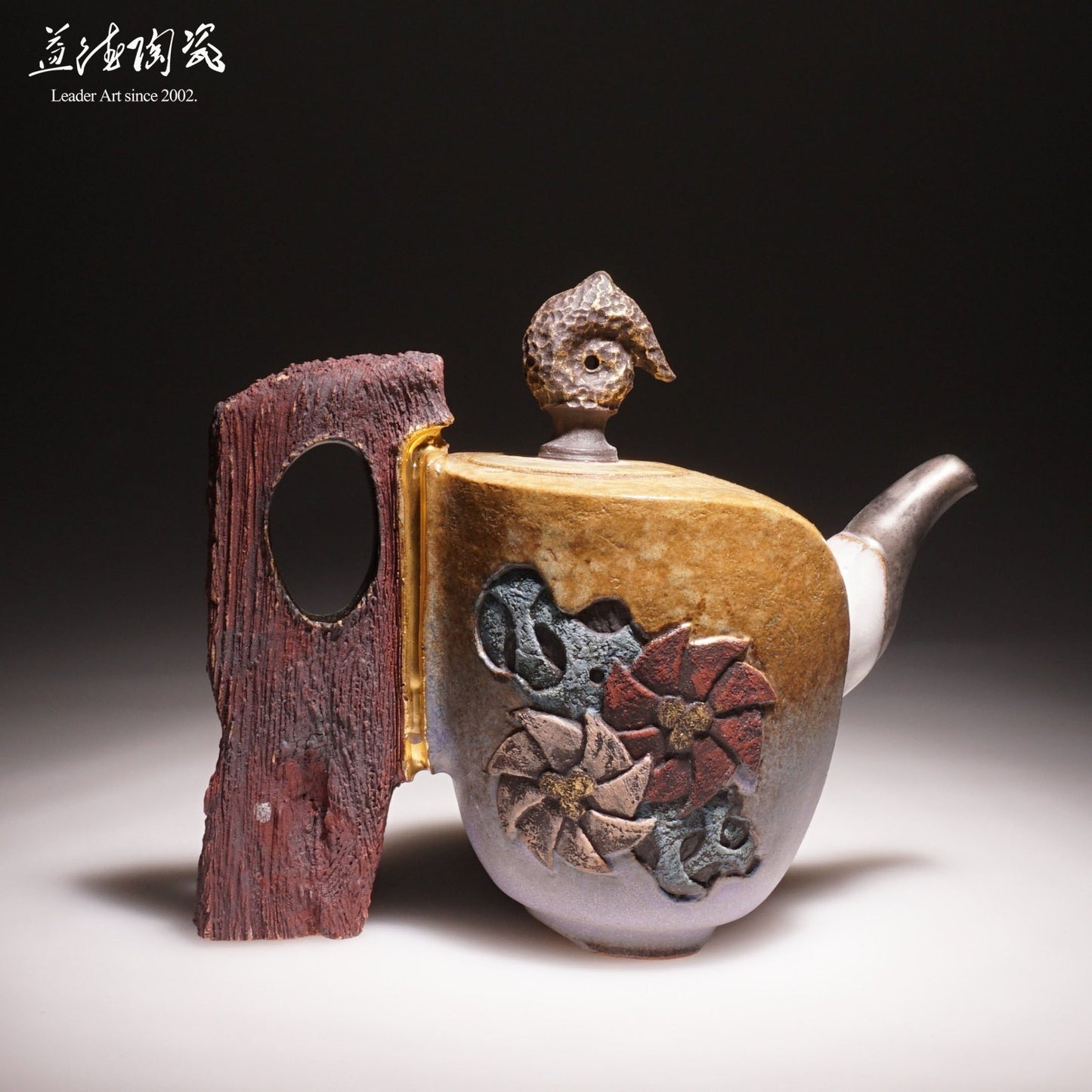 Black stone / Spin - Taiwan International Gold Teapot Prizes - LEADER 益德 | 居家設計藝品・人文茶器・空間美學作品