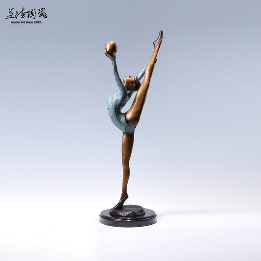 運動芭蕾 舉球 - 歐式人物銅雕 - LEADER 益德 | 居家設計藝品・人文茶器・空間美學作品